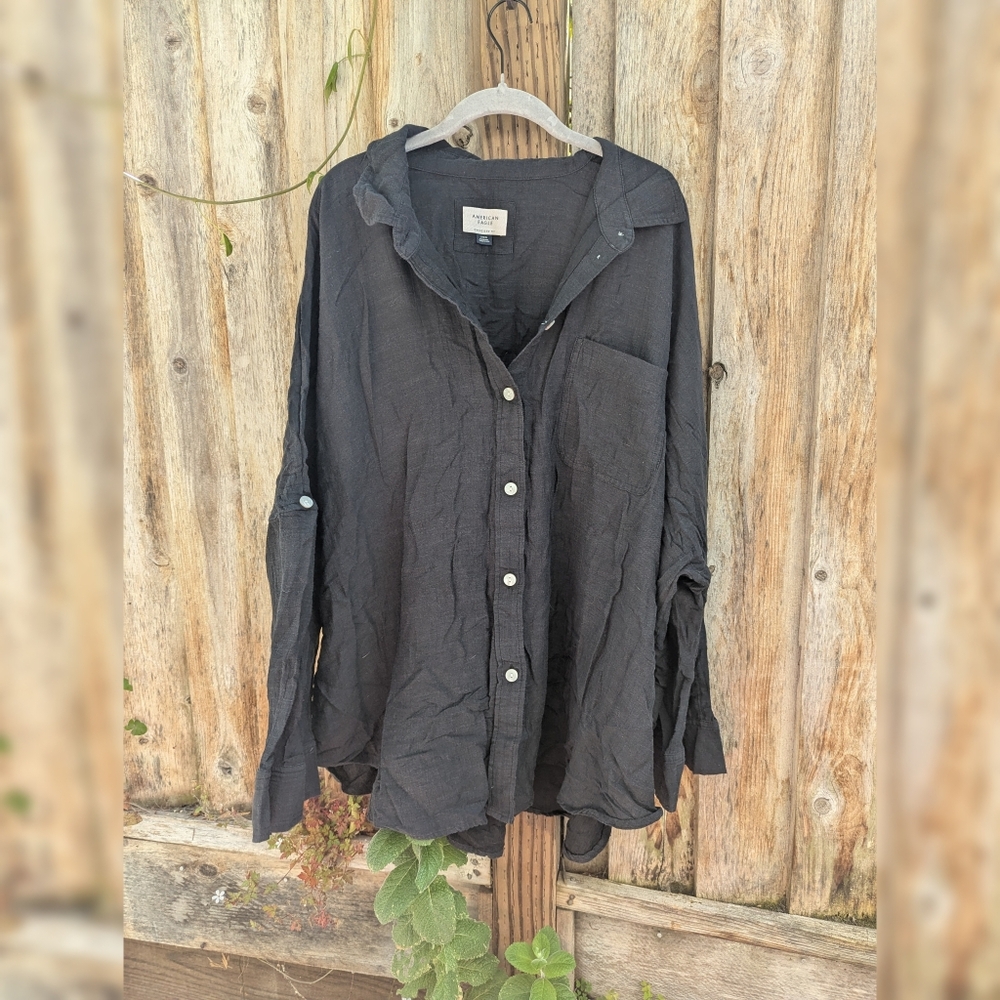 American Eagle Outfitters Black Button Down Shirt
